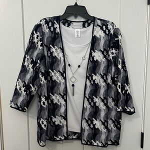 Alfred Dunner Navy and White Patterned Blouse